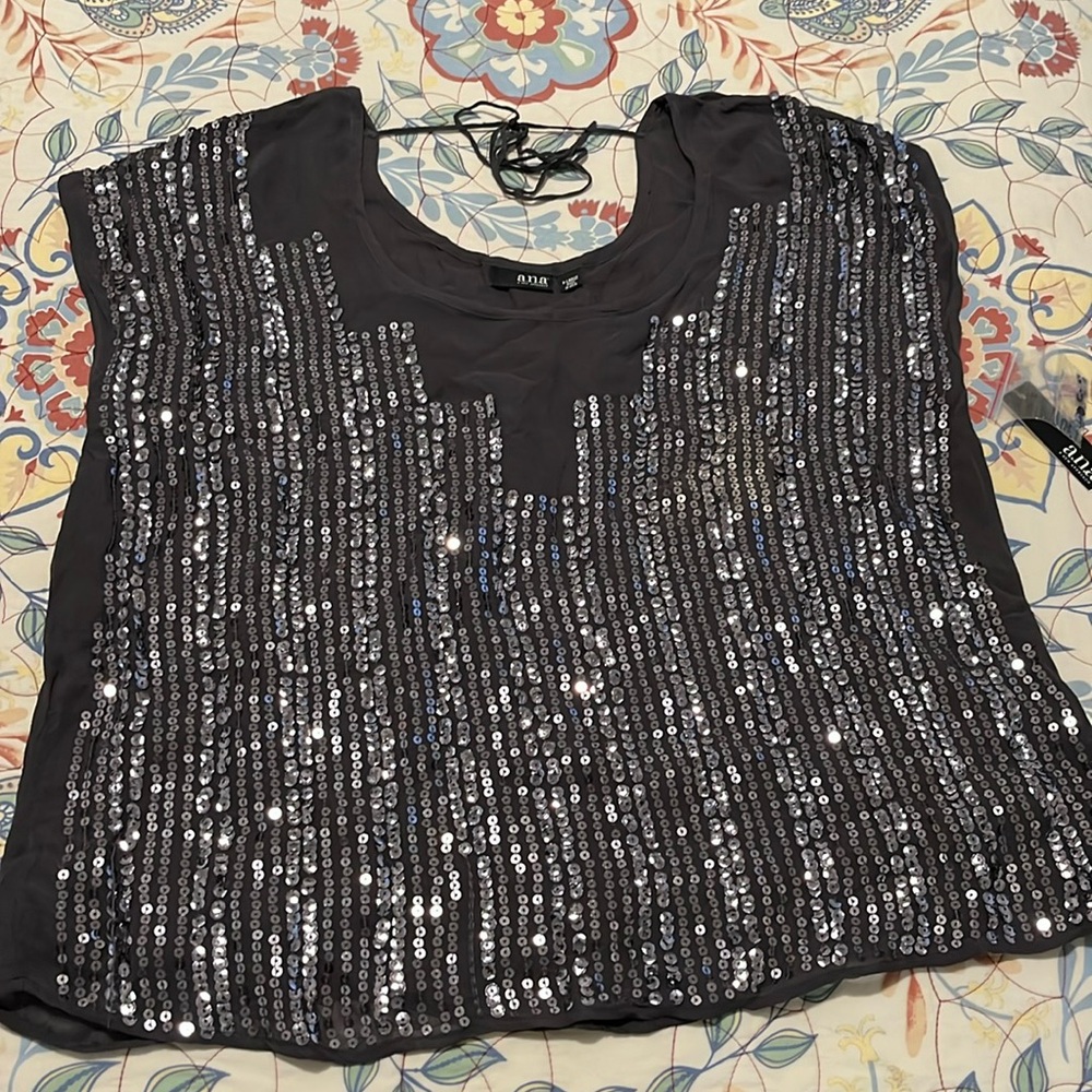 Ann (a new approach) grey sequin sleeveless blouse, size XL
